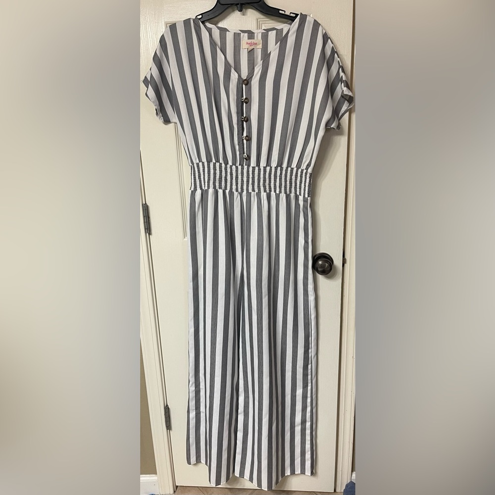 Size M - Gray/ White - Ladies/Jr/Women’s Jumper